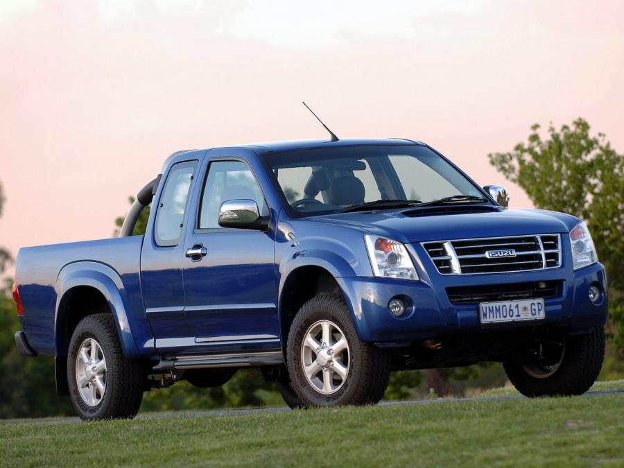  Isuzu KB Extended Cab 2007 года  (фото 1 из 7)